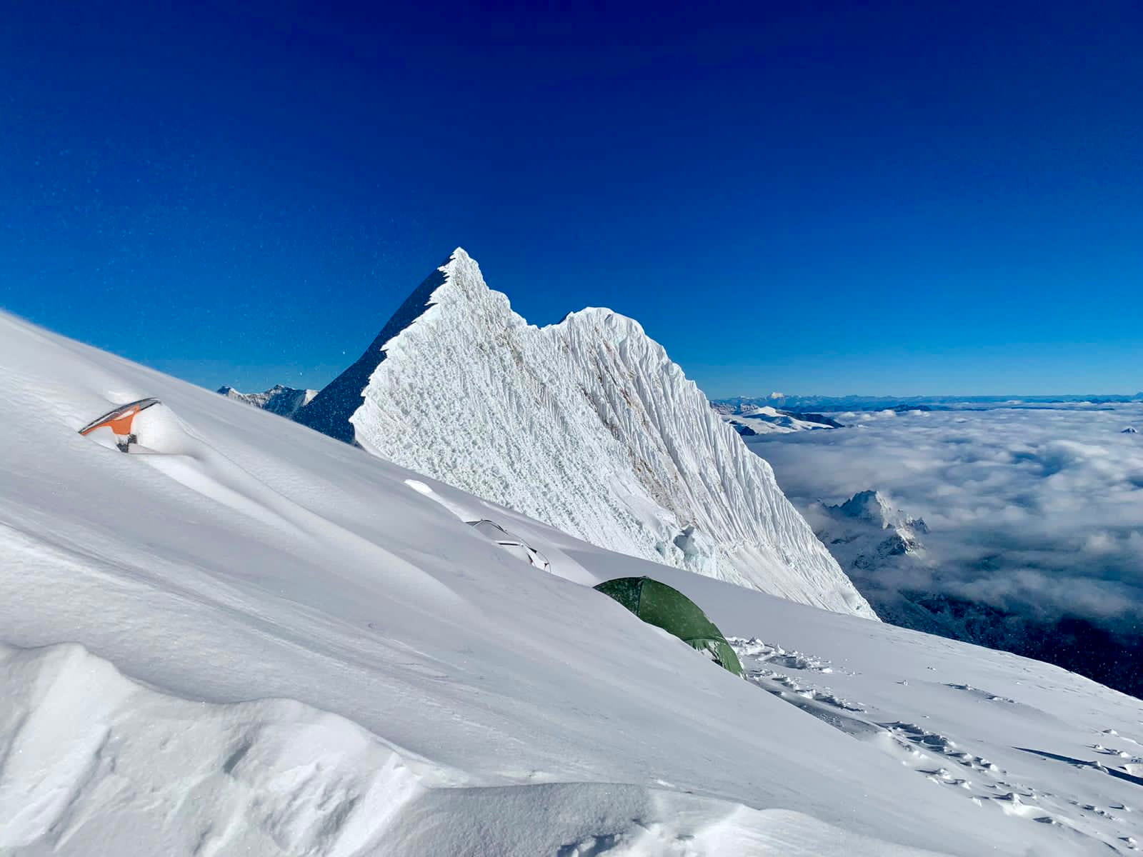 Гора Манаслу в Непале